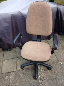 Kancelárska stolička