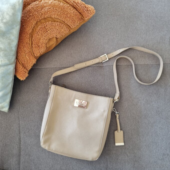 Dámske crossbody kabelky
