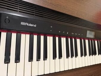 Roland Go piano, stolička a stojan