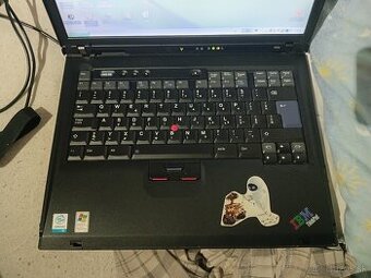 Retro notebook IBM R50e