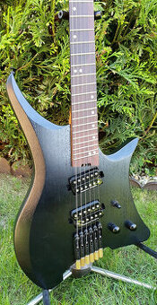 Multiscale headless gitara
