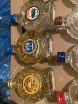 male flasticky s alkoholom zberatelstvo