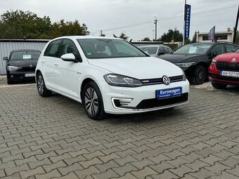 Volkswagen Golf e VIRTUAL KOKPIT TEPELNÉ ČERPADLO