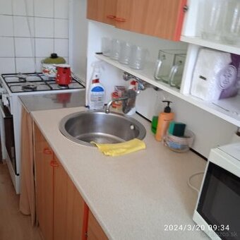 Predám prípadne prenájmem zariadený 3 izbový byt s balkónom