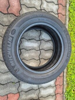 Predám letné pneumatiky Michelin R16