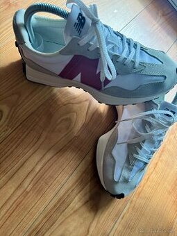 New Balance 327 - 1