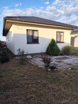 Predám bungalov 130 m2, pozemok 504 m2, obec Hviezdoslavov