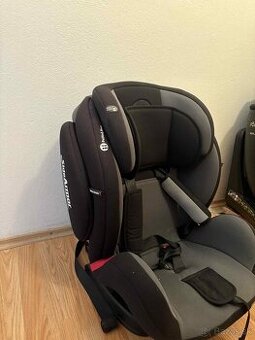 Autosedačka Petite&Mars