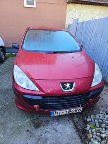 Peugeot 307 rv2005 155000 km. 650 Eur