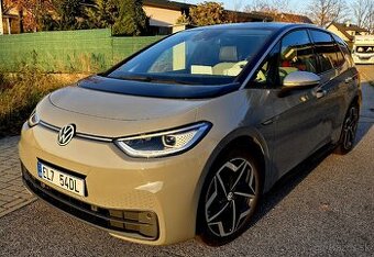 ID.3 zajímavá výbava, auto jako nové - 1