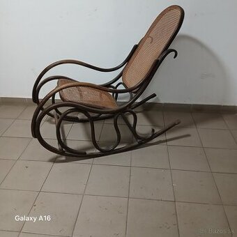 Starozitne hojdacie kreslo