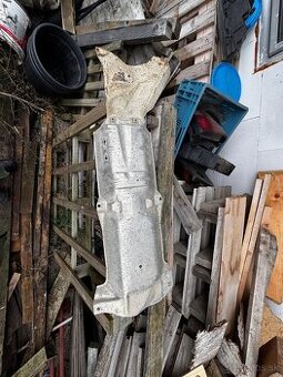 Kryt výfukového potrubia BMW e30