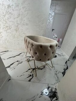Čalúnená detská postieľka / kolíska – elegantný dizajn