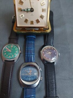 Set starych hodiniek s budikom
