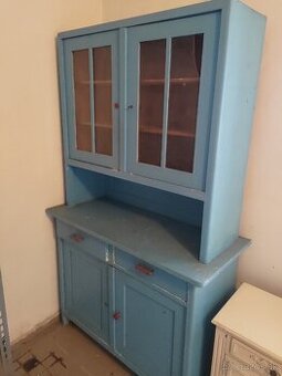 Starožitný nábytok