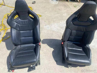 Audi R8 Wingback sedadlá, originálne čierne kožené sedadlá