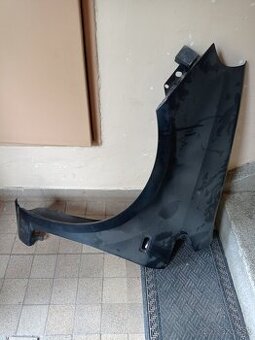 Predám nový ľavý blatník na fiat grande punto.