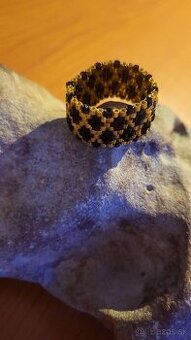 Prsteň ručne šitý