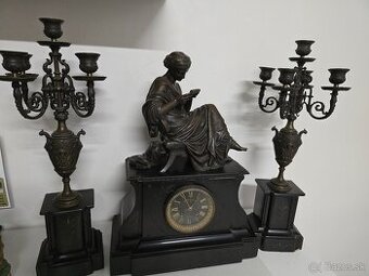 Krbove hodiny a svietniky bronz