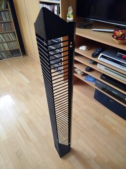 Kovový stojan na 54 CD