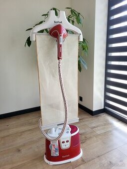 Naparovač odevov Tefal