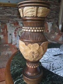 Veľká drevená váza