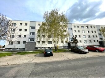 PRIESTRANNÝ A ZARIADENÝ 4-IZBOVÝ BYT VO VAJNOROCH