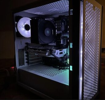 AMD Ryzen 7 5700G / 32GB RAM / NVME
