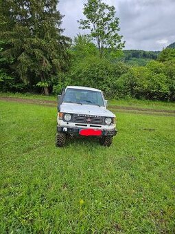 Mitsubishi pajero 1