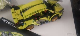 Predám napodobeninu lego športové auto