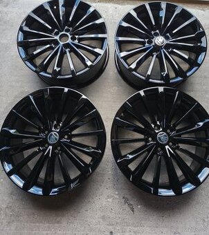 Nove Trinity r19 superb skoda