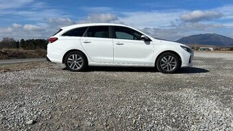 Hyundai i30 1,6 CRDi Family PDe 81 kw D4FB bez ad blue