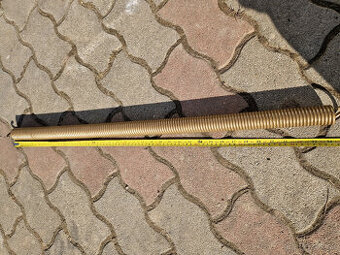 Predám ťažnú pružinu (spružinu) cca 6,5 x 40 x 900 mm