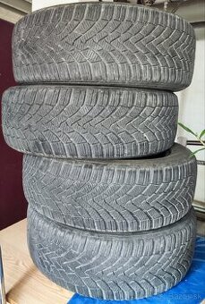 Predam 4 zimne pneumatiky Continental 205/55 R16