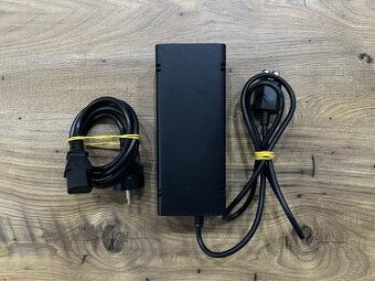 Originál napájací adaptér na XBOX 360 Slim