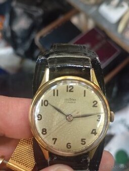 Predám pekné náramkové hodinky