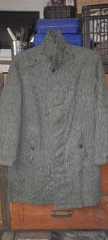 Predám vojenské maskáče.