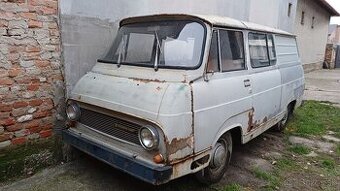 Škoda 1203 zo šiltom