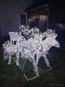 Vianočná svetelná dekorácia soby so saňami LED