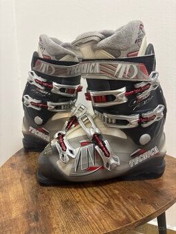 Lyžiarky Tecnica attiva 25/25,5 cm