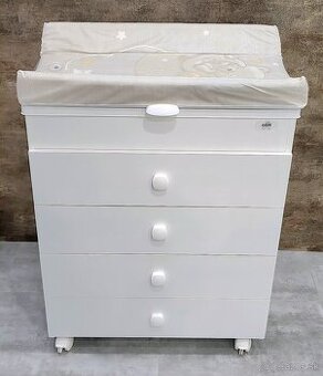 Ponúkam na predaj prebaľovací stôl CAM AsiaBianco s vaničkou