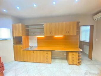 Nábytok pre ambulanciu/kancelariu