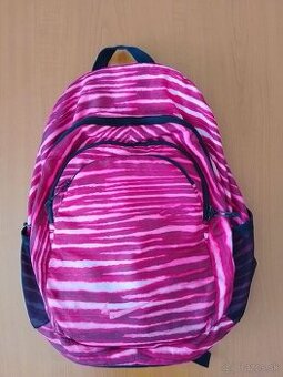 Praktický ľahučký batoh Nike