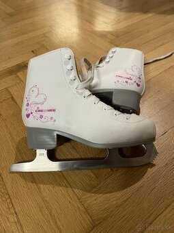Predám dievčenské/dámske  korčule