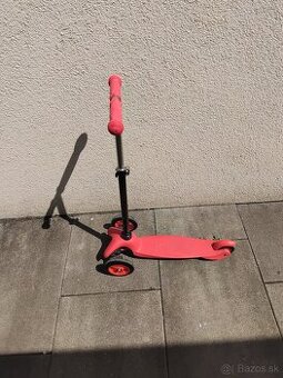 Kolobežka malo použivaná.