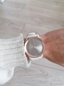 Garmin Vivomove Trend 40MM Peach Gold- Top stav nove