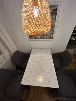 Pisaci / jedalensky stol