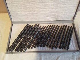 Vrtáky s kuzelovou stopkou