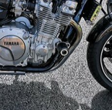 Yamaha XJR 1300 drziak motora - padaci protektor