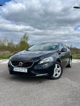 Volvo v40 d3 nafta automat